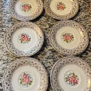 Floral Patterned Dinner Plates Set